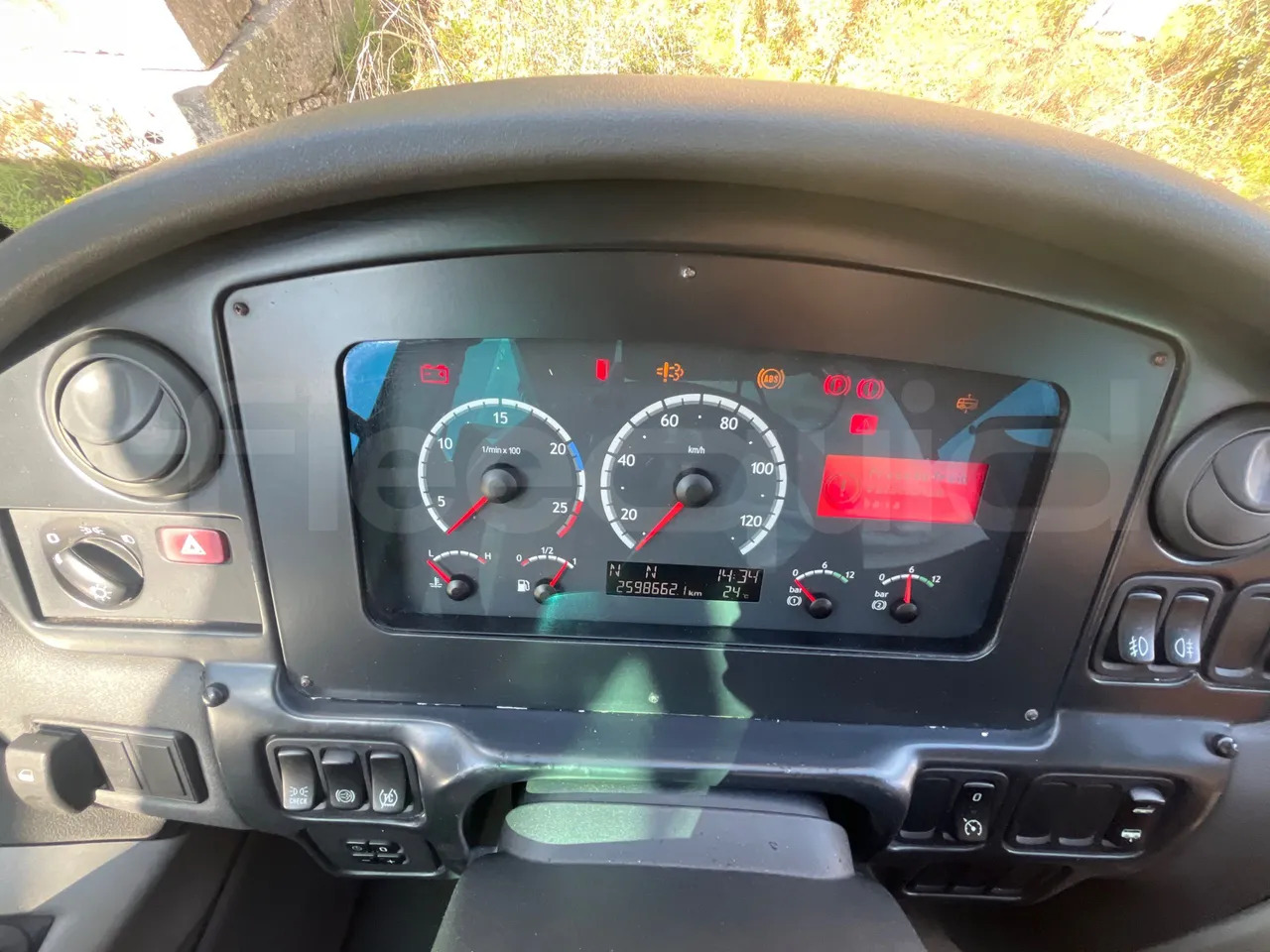 Scania Irizar - אוטובוס בין עירוני: תמונה 2 Scania Irizar - אוטובוס בין עירוני: תמונה 2