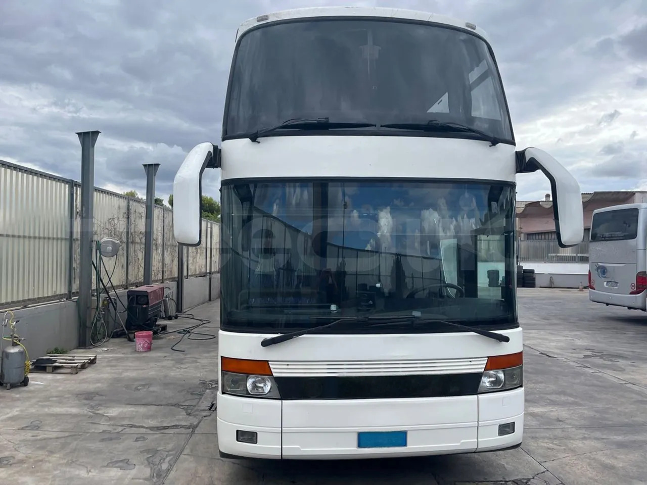Setra S328 - אוטובוס בין עירוני: תמונה 2 Setra S328 - אוטובוס בין עירוני: תמונה 2