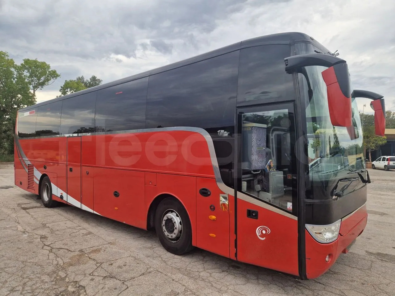 Van Hool Acron - אוטובוס בין עירוני: תמונה 1 Van Hool Acron - אוטובוס בין עירוני: תמונה 1