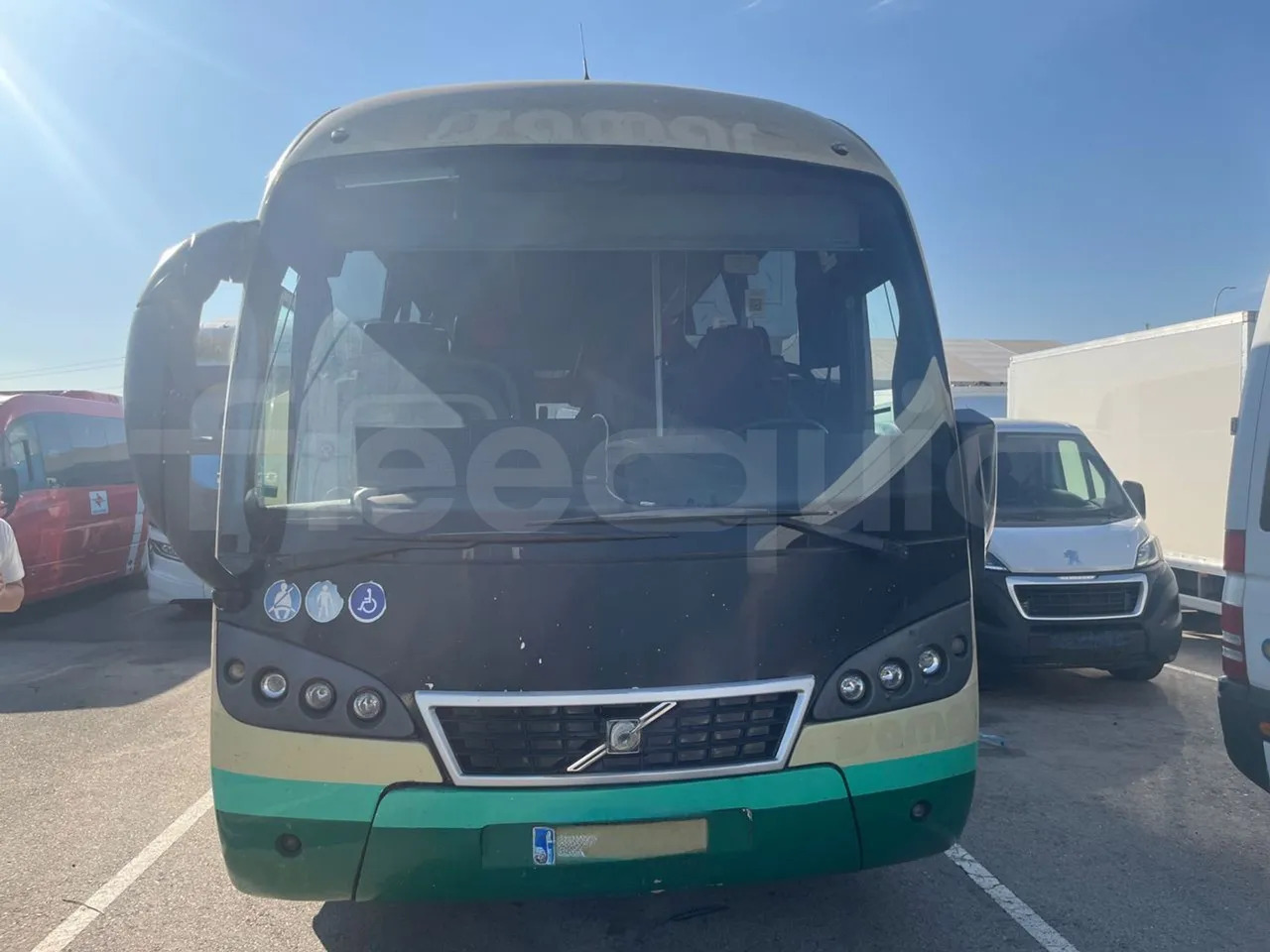 Volvo B12B - אוטובוס בין עירוני: תמונה 1 Volvo B12B - אוטובוס בין עירוני: תמונה 1