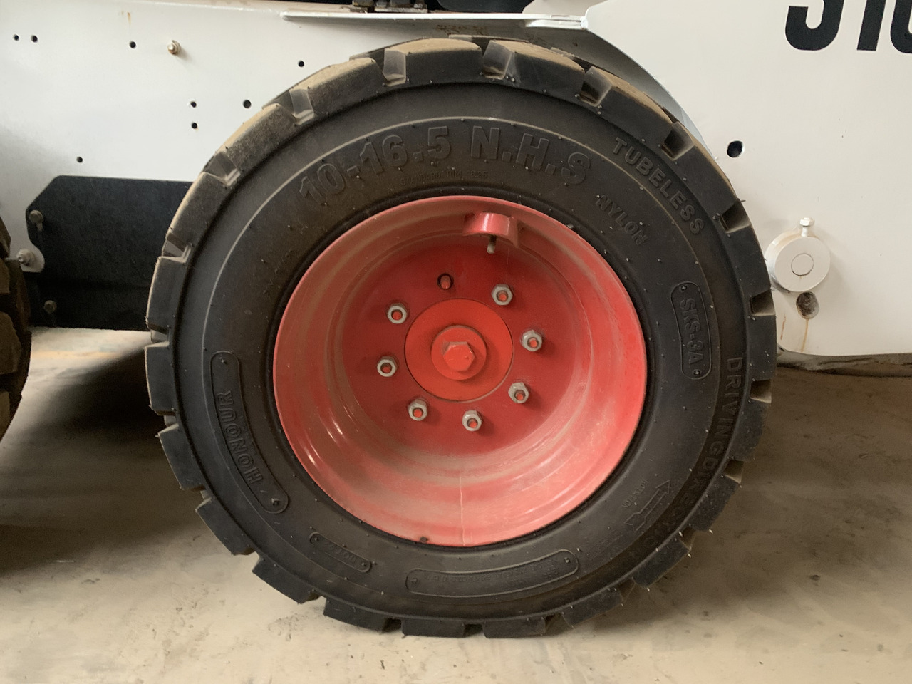 BOBCAT S185 - מעמיס היגוי החלקה: תמונה 4 BOBCAT S185 - מעמיס היגוי החלקה: תמונה 4