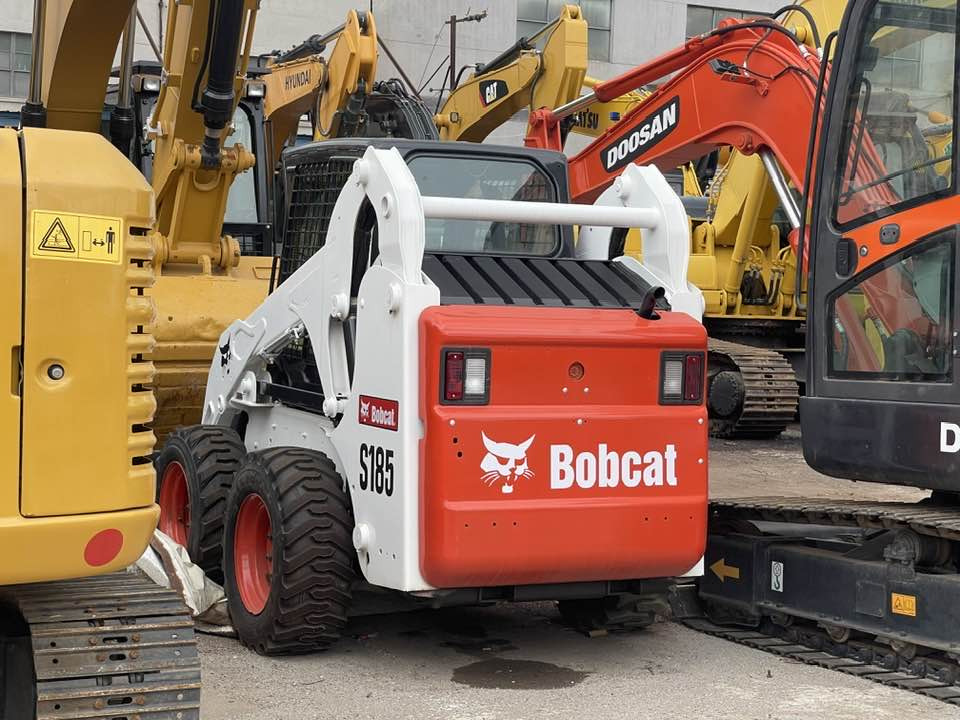 Bobcat S185 S185 - מעמיס היגוי החלקה: תמונה 4 Bobcat S185 S185 - מעמיס היגוי החלקה: תמונה 4