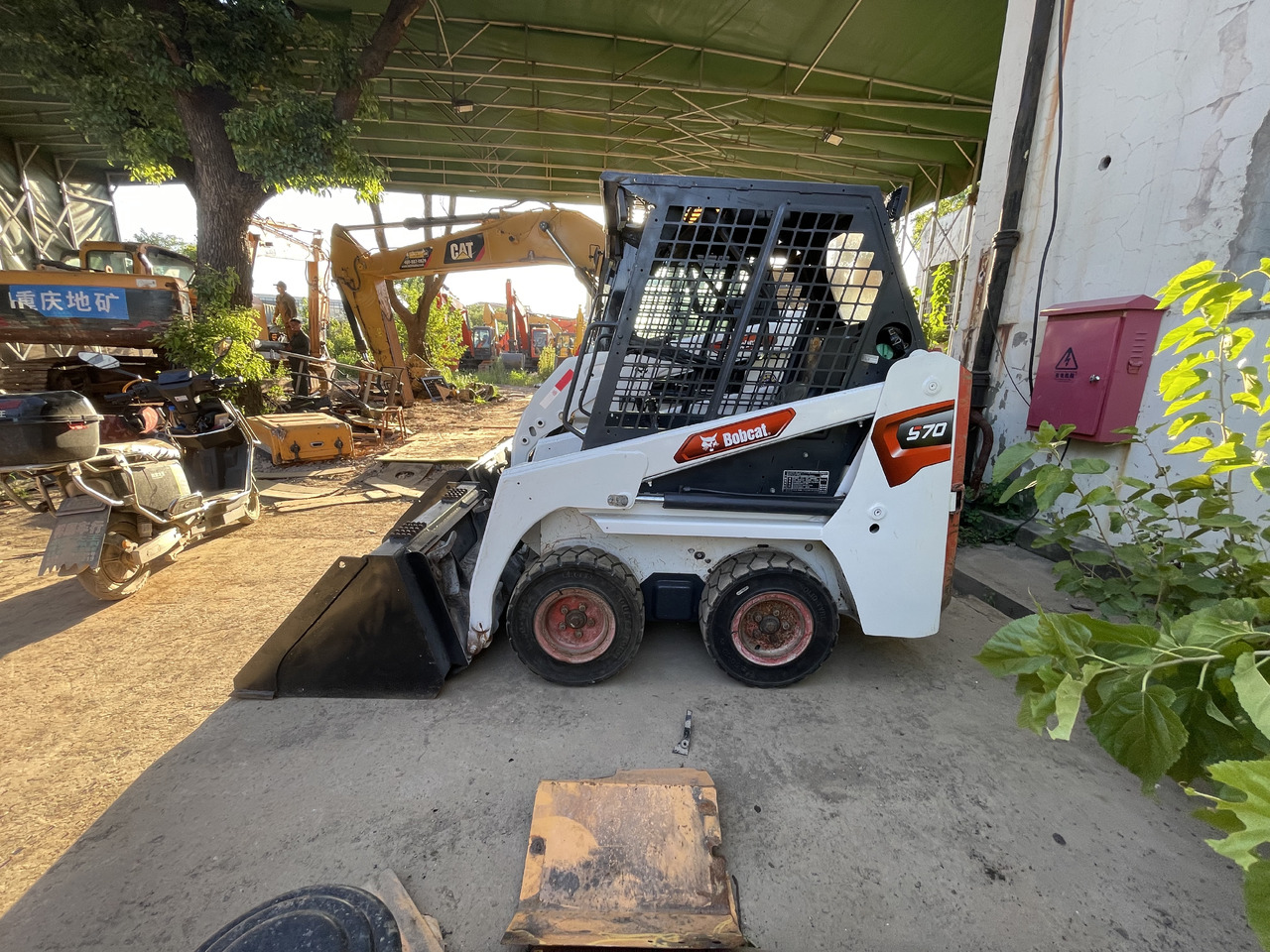 מעמיס היגוי החלקה Bobcat S70 Skid-Steer Loader: תמונה 1