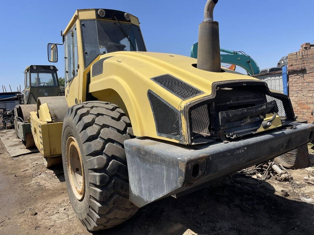 Bomag 226-4 - מדחס: תמונה 1 Bomag 226-4 - מדחס: תמונה 1
