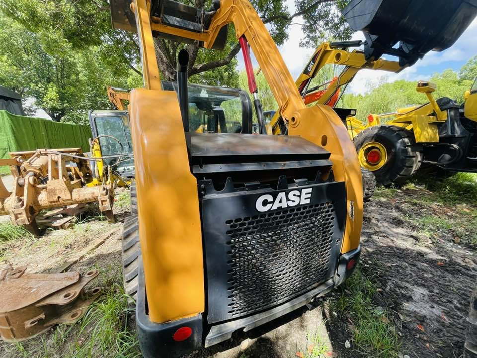 CASE SR250 - מעמיס היגוי החלקה: תמונה 4 CASE SR250 - מעמיס היגוי החלקה: תמונה 4