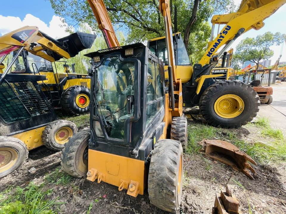 CASE SR250 - מעמיס היגוי החלקה: תמונה 5 CASE SR250 - מעמיס היגוי החלקה: תמונה 5