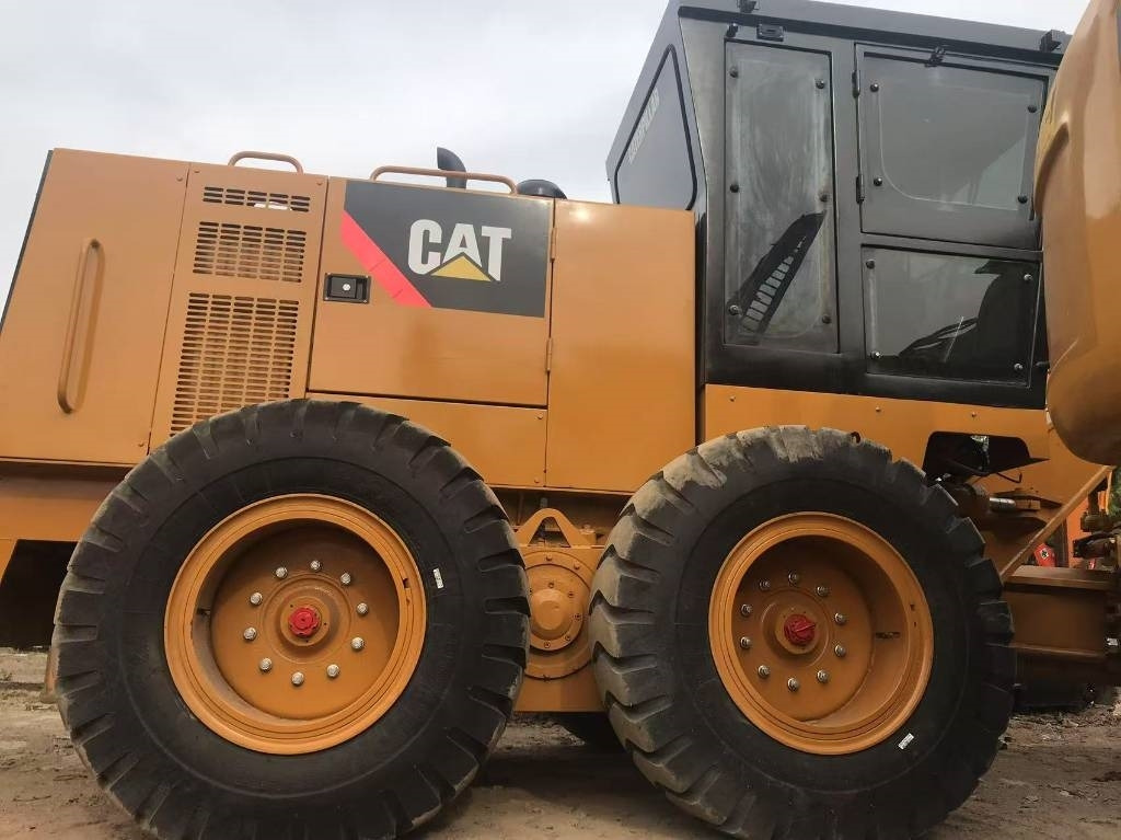 CAT 140k - מפלסת: תמונה 1 CAT 140k - מפלסת: תמונה 1