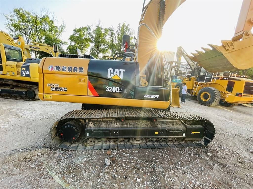 CAT 320D2L - מחפר סורק: תמונה 5 CAT 320D2L - מחפר סורק: תמונה 5