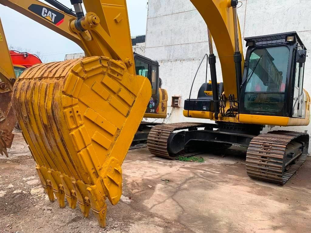 CAT 323 D L - מחפר סורק: תמונה 1 CAT 323 D L - מחפר סורק: תמונה 1