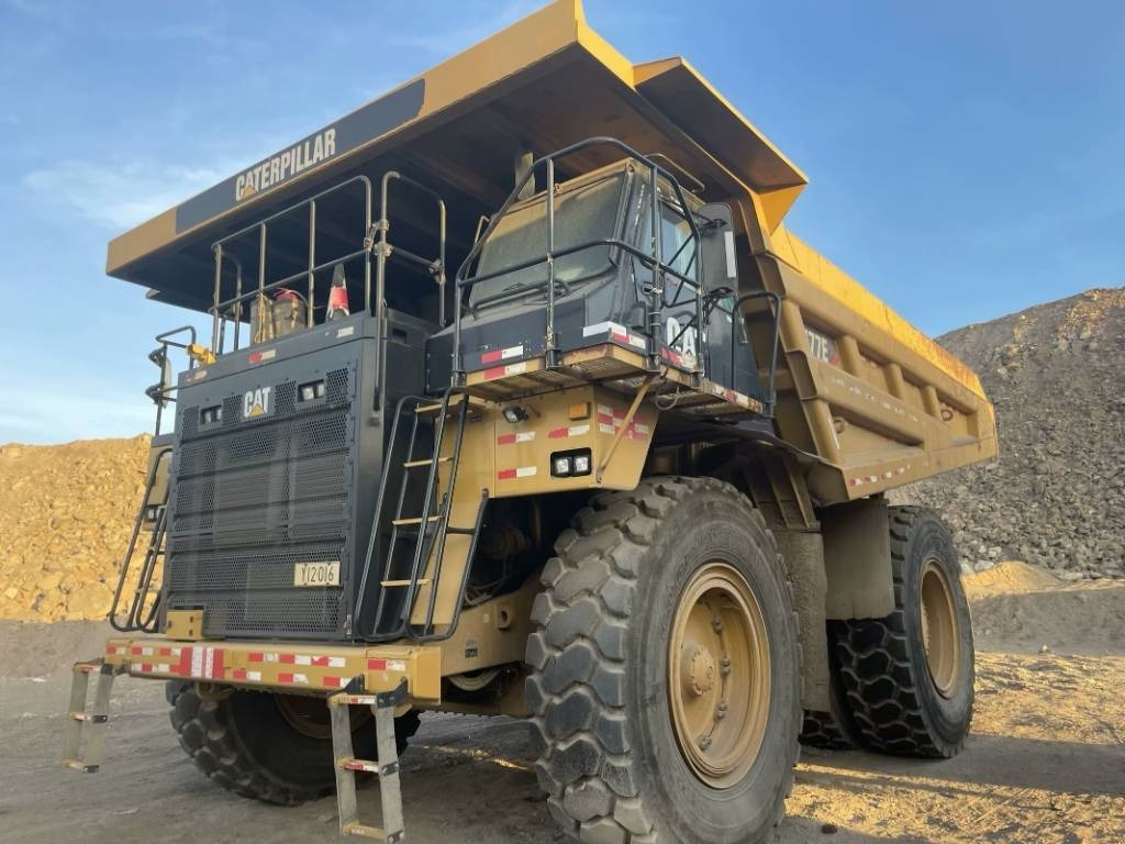 CAT 777e - משאית סלעים/ מסיר פסולת קשיח: תמונה 1 CAT 777e - משאית סלעים/ מסיר פסולת קשיח: תמונה 1
