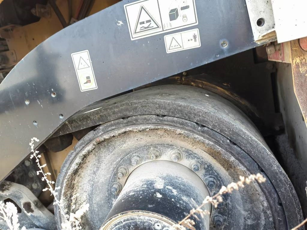 CAT AP655F - מרצף אספלט: תמונה 3 CAT AP655F - מרצף אספלט: תמונה 3