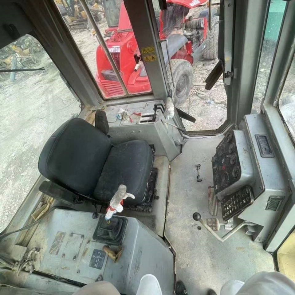 CAT D 6 G - דחפור: תמונה 4 CAT D 6 G - דחפור: תמונה 4