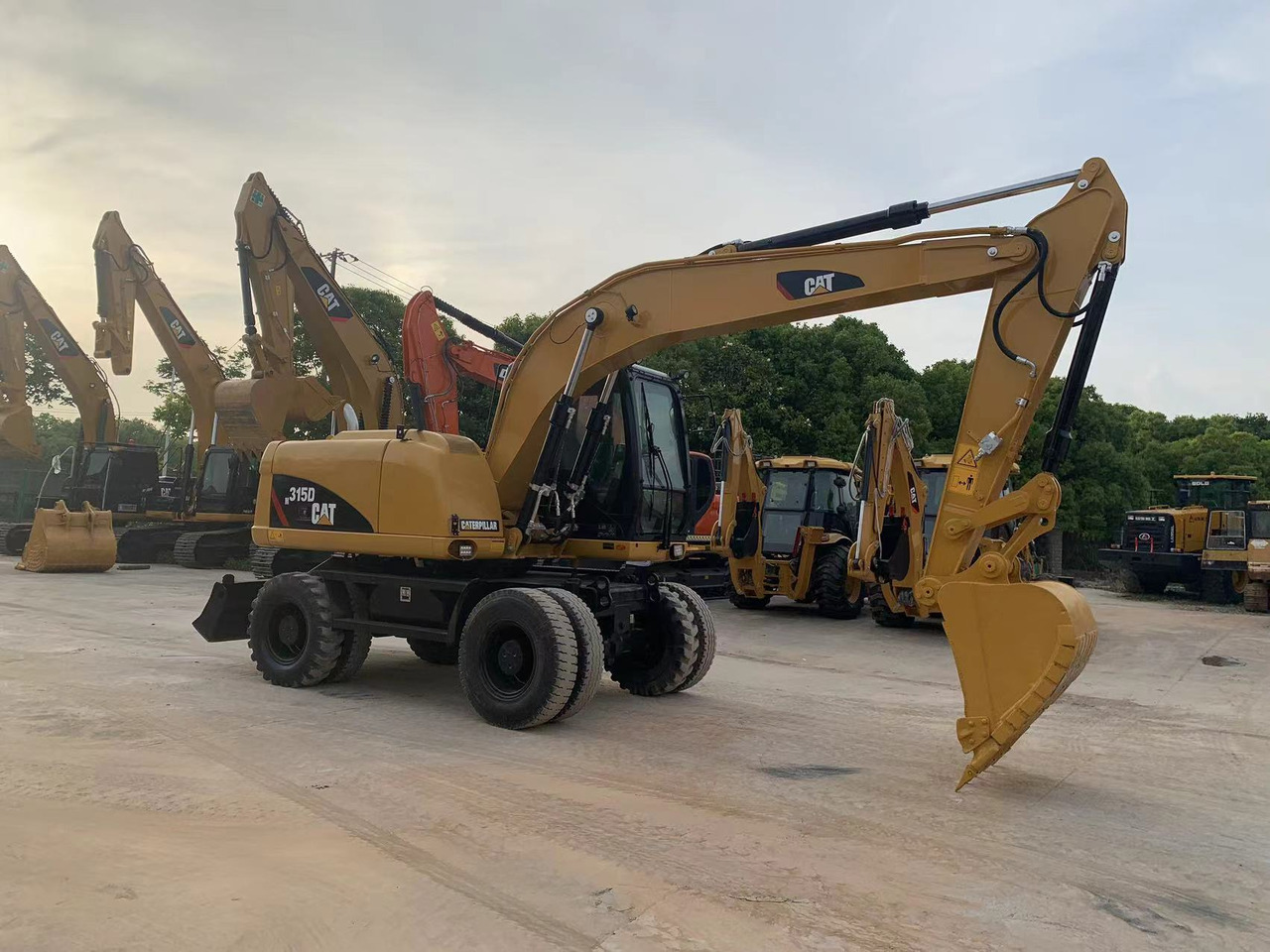 CATERPILLAR 315D - מחפר גלגלים: תמונה 3 CATERPILLAR 315D - מחפר גלגלים: תמונה 3