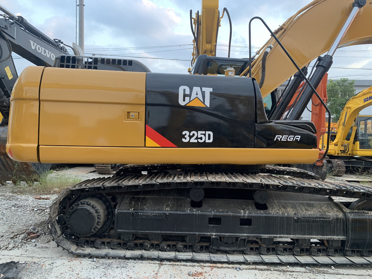 CATERPILLAR 325D - מחפר סורק: תמונה 1 CATERPILLAR 325D - מחפר סורק: תמונה 1