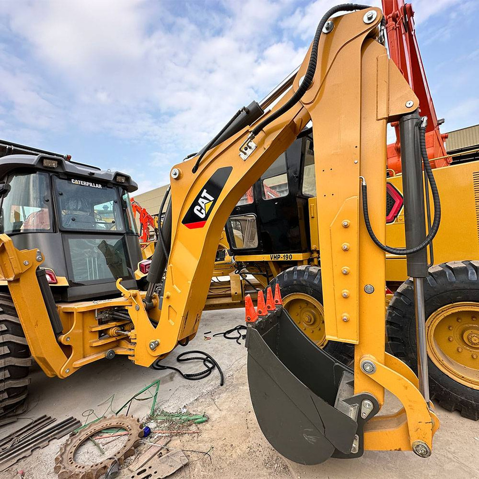 CATERPILLAR 420F - מחפרון: תמונה 1 CATERPILLAR 420F - מחפרון: תמונה 1