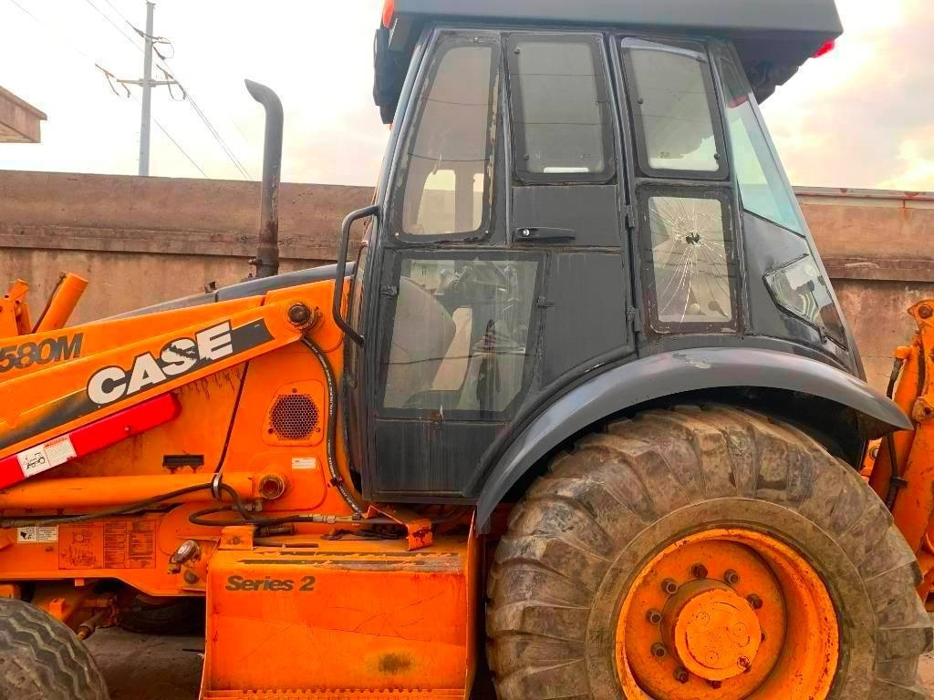 Case 580 M - מחפרון: תמונה 1 Case 580 M - מחפרון: תמונה 1