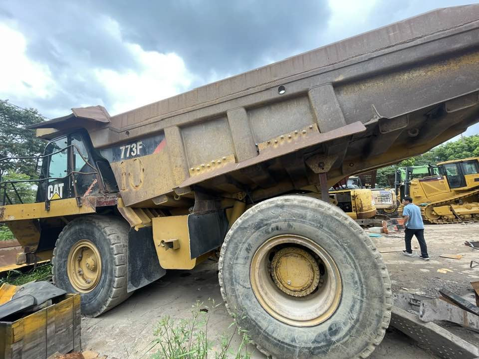 Caterpillar Cat 773f - משאית סלעים/ מסיר פסולת קשיח: תמונה 1 Caterpillar Cat 773f - משאית סלעים/ מסיר פסולת קשיח: תמונה 1