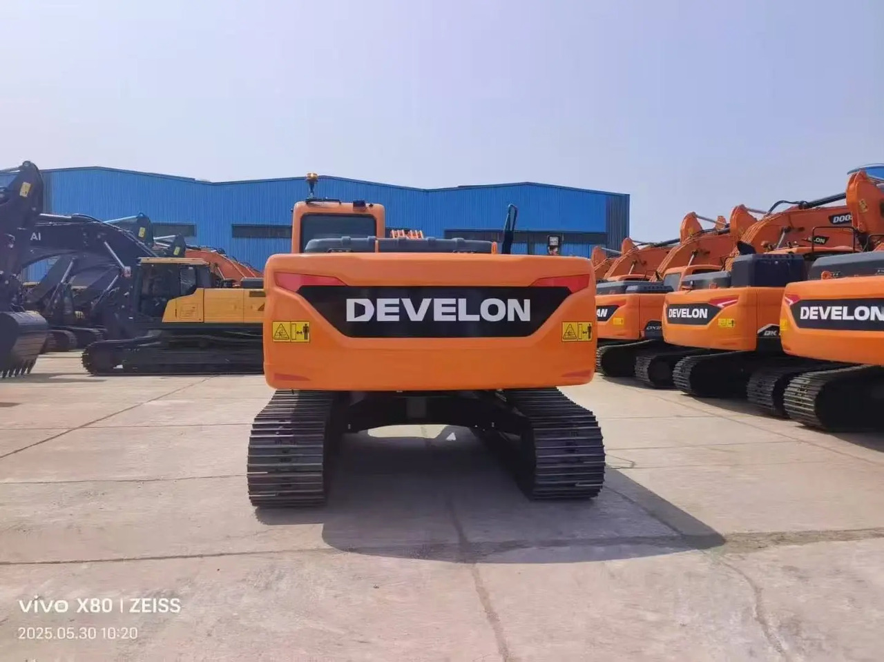 Develon DX220LCA-2M - מחפר: תמונה 2 Develon DX220LCA-2M - מחפר: תמונה 2