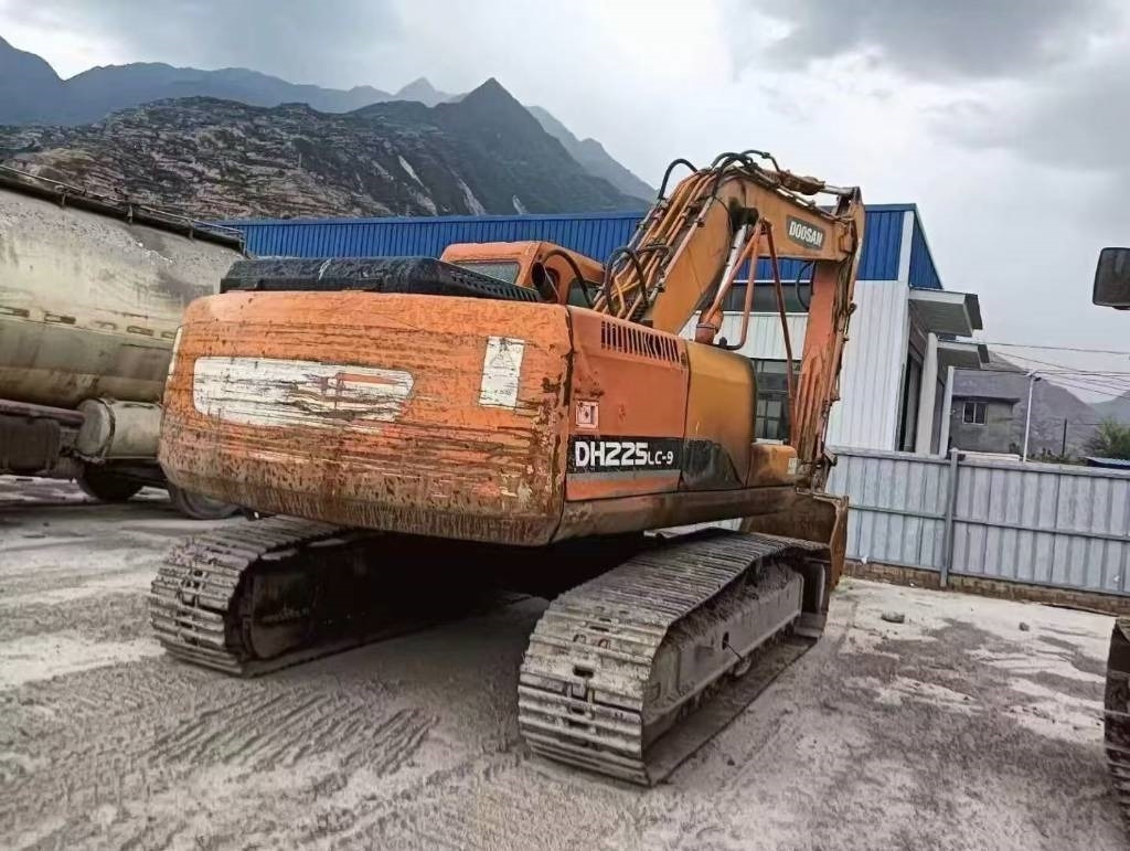 Doosan DH225LC-9 - מחפר סורק: תמונה 4 Doosan DH225LC-9 - מחפר סורק: תמונה 4