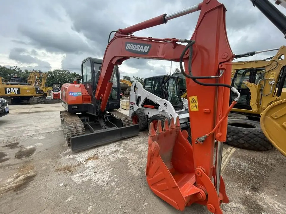 Doosan DH60-7 - מיני מחפר: תמונה 2 Doosan DH60-7 - מיני מחפר: תמונה 2