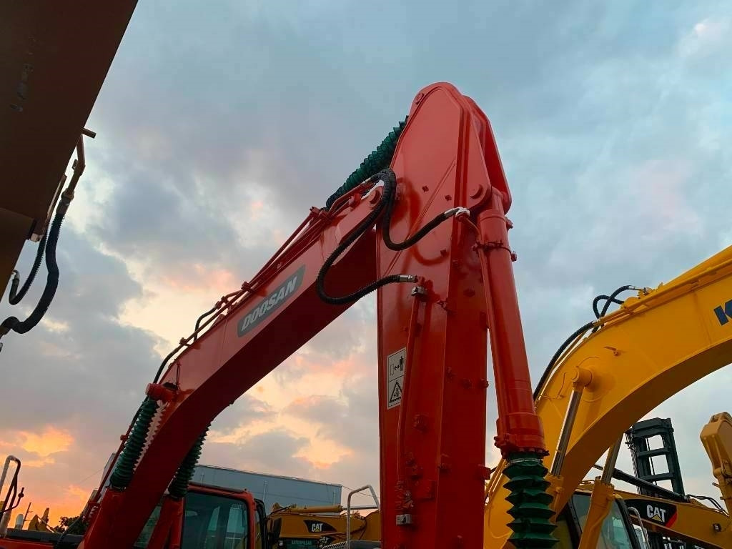 Doosan DX 225 LC - מחפר סורק: תמונה 2 Doosan DX 225 LC - מחפר סורק: תמונה 2