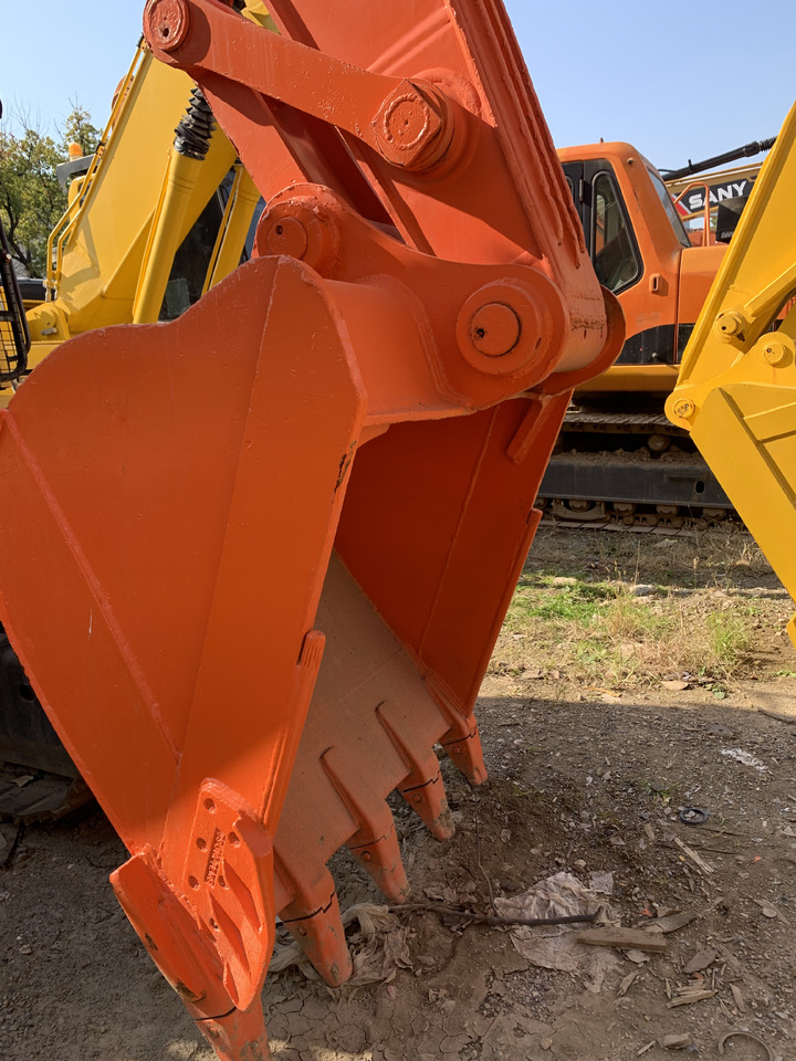 HITACHI ZAXIS240 - מחפר גלגלים: תמונה 4 HITACHI ZAXIS240 - מחפר גלגלים: תמונה 4