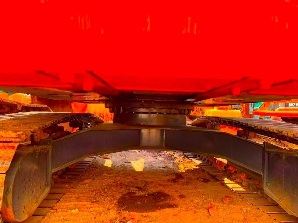 Hitachi Zaxis 240 - מחפר סורק: תמונה 5 Hitachi Zaxis 240 - מחפר סורק: תמונה 5