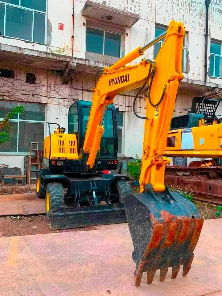 Hyundai Robex 60 W-7 - מחפר גלגלים: תמונה 2 Hyundai Robex 60 W-7 - מחפר גלגלים: תמונה 2