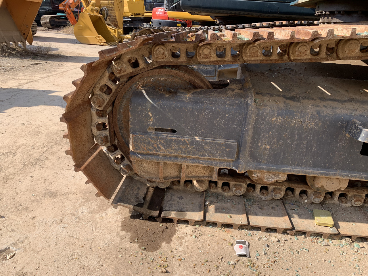 KOBELCO SK210LC-8 - מחפר סורק: תמונה 2 KOBELCO SK210LC-8 - מחפר סורק: תמונה 2