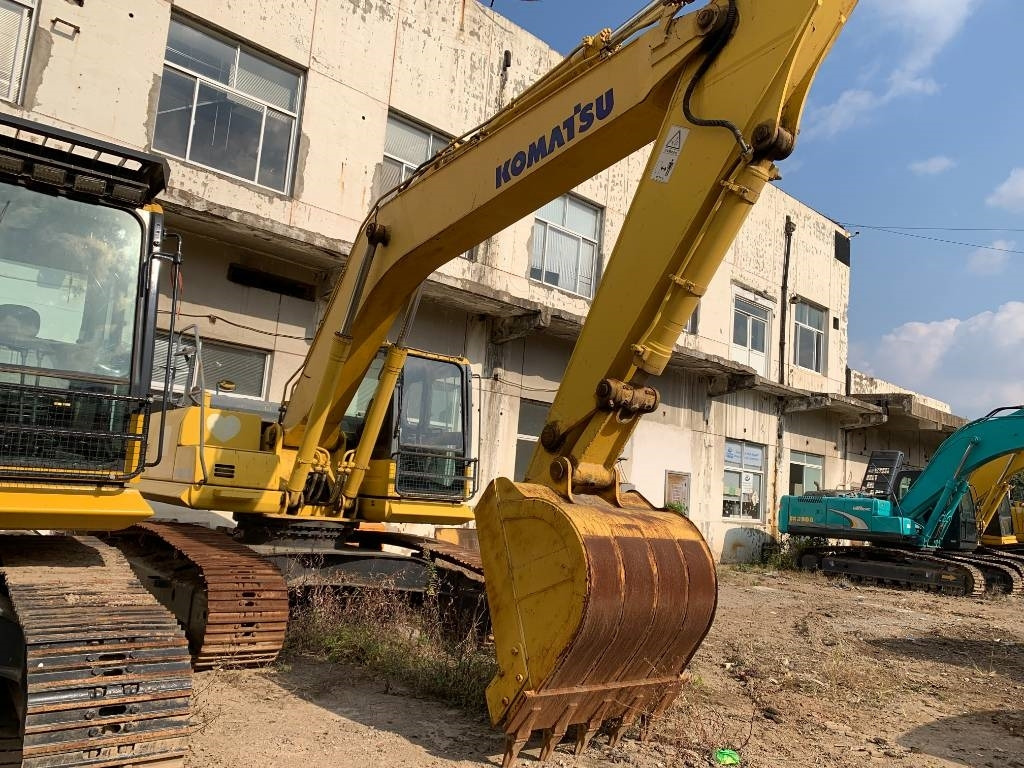 Komatsu PC 240 - מחפר סורק: תמונה 3 Komatsu PC 240 - מחפר סורק: תמונה 3
