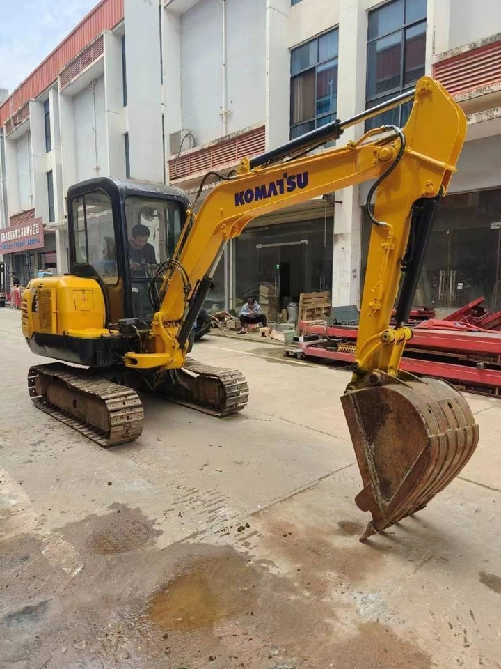 Komatsu PC 35MR-8 - מיני מחפר: תמונה 2 Komatsu PC 35MR-8 - מיני מחפר: תמונה 2