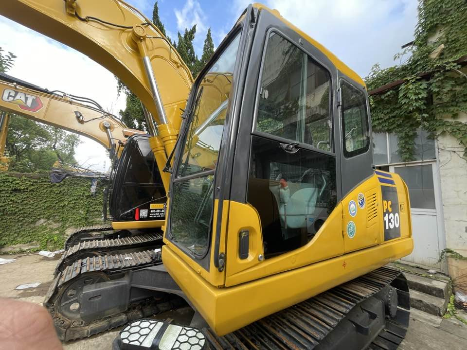 Komatsu PC130 - מיני מחפר: תמונה 5 Komatsu PC130 - מיני מחפר: תמונה 5