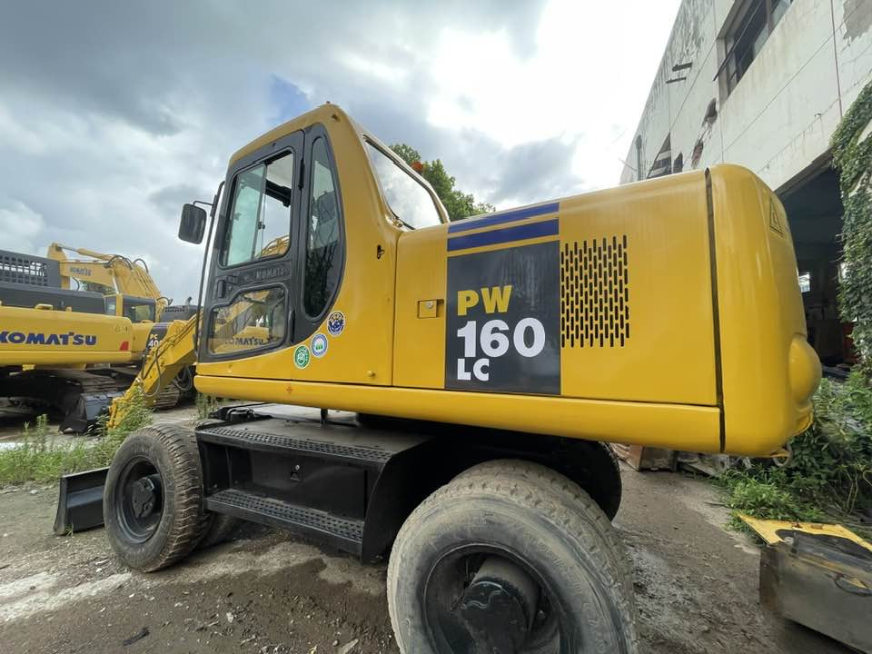 Komatsu PC160LC - מחפר גלגלים: תמונה 1 Komatsu PC160LC - מחפר גלגלים: תמונה 1