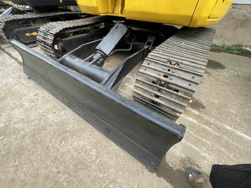 Komatsu PC78MR-6 - מיני מחפר: תמונה 5 Komatsu PC78MR-6 - מיני מחפר: תמונה 5