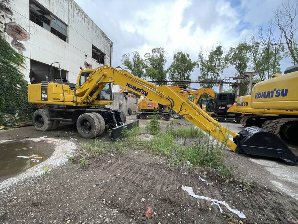 Komatsu PW160-8 - מחפר גלגלים: תמונה 1 Komatsu PW160-8 - מחפר גלגלים: תמונה 1