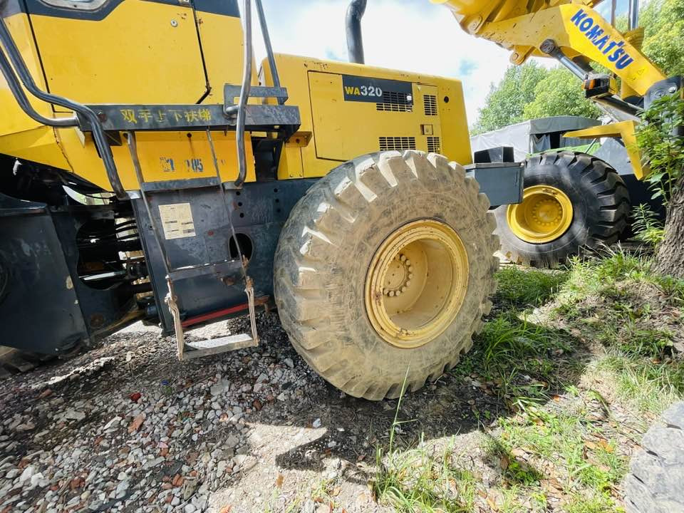 Komatsu WA320-8 - מעמיס גלגלים: תמונה 3 Komatsu WA320-8 - מעמיס גלגלים: תמונה 3