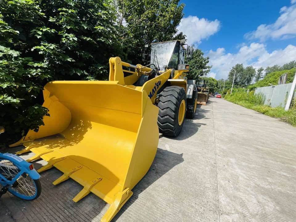 מעמיס גלגלים Komatsu WA320: תמונה 8