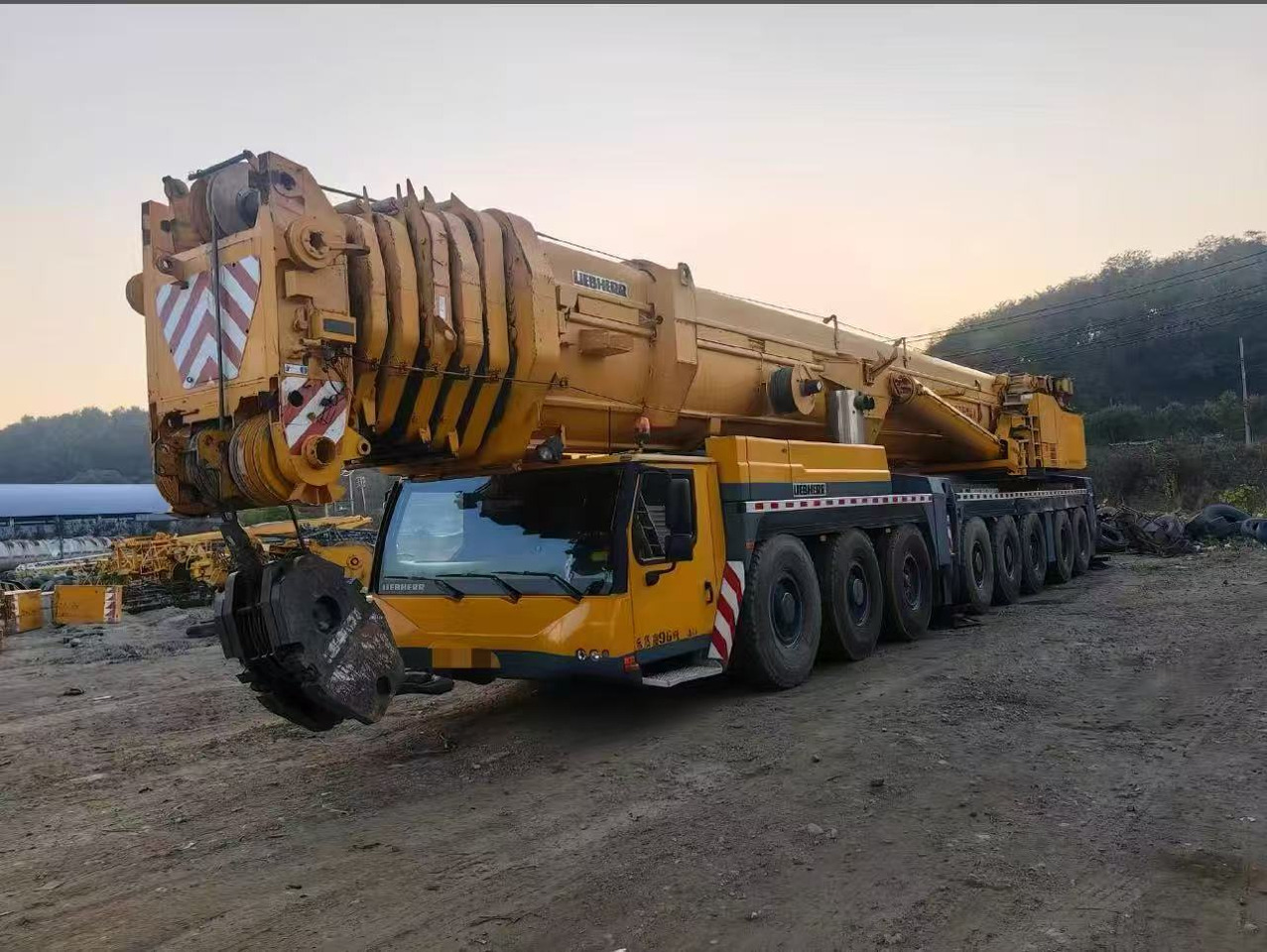 LIEBHERR LTM 1500-8.1 - עגורן לכל שטח: תמונה 1 LIEBHERR LTM 1500-8.1 - עגורן לכל שטח: תמונה 1