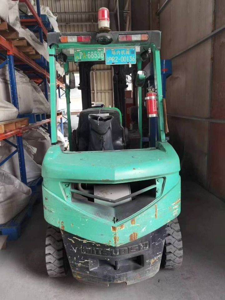 Mitsubishi FD 25 - מלגזת סולר: תמונה 4 Mitsubishi FD 25 - מלגזת סולר: תמונה 4