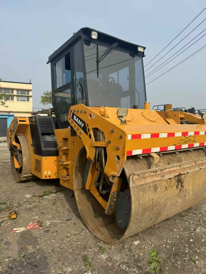 SANY STR130C-8C - רולר כביש: תמונה 1 SANY STR130C-8C - רולר כביש: תמונה 1