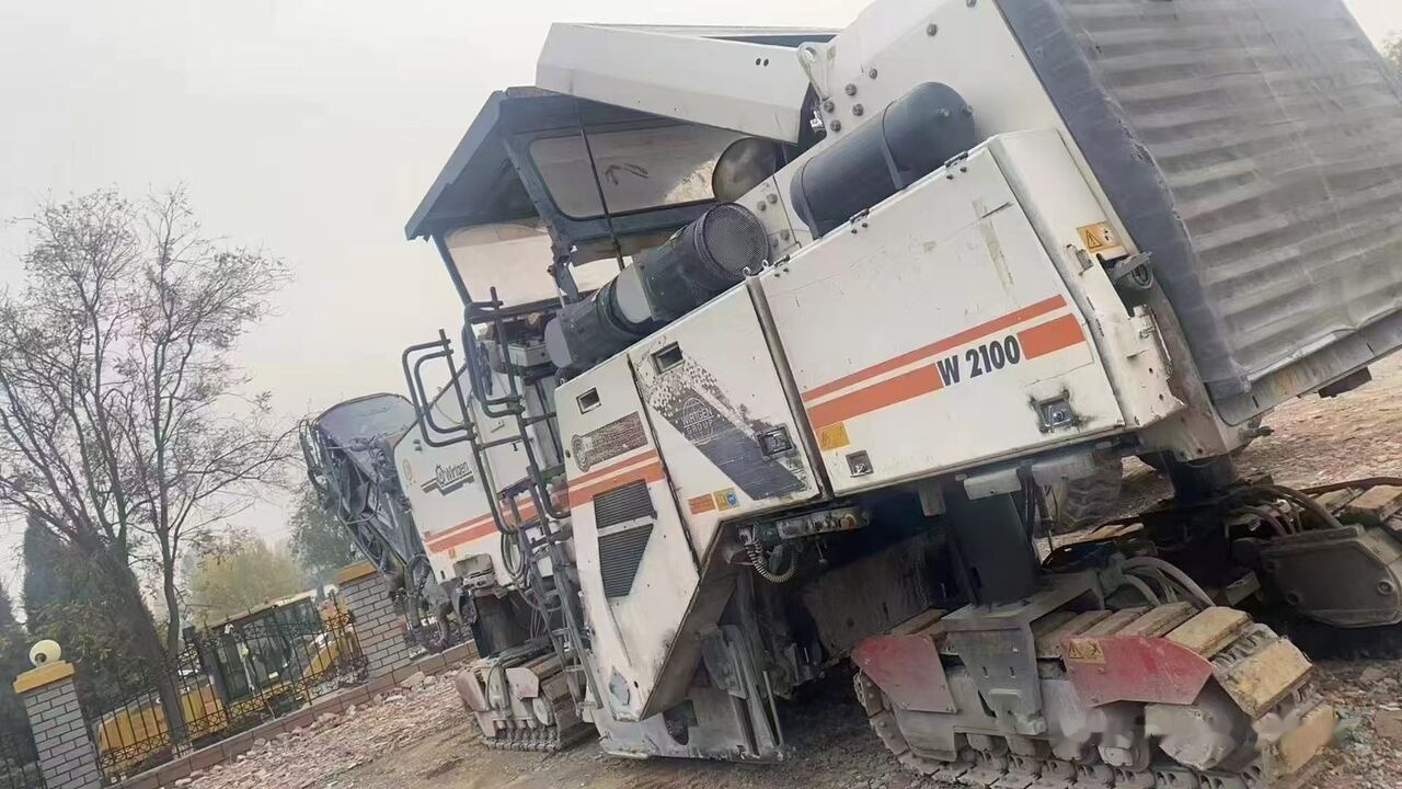 Wirtgen W2100 - מקצועה חשמלית קרה: תמונה 4 Wirtgen W2100 - מקצועה חשמלית קרה: תמונה 4