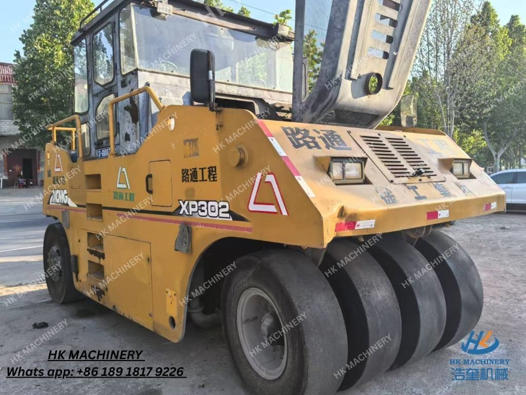 XCMG XP302 - רולר פניאומטי: תמונה 1 XCMG XP302 - רולר פניאומטי: תמונה 1