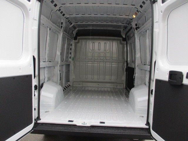Fiat Ducato - כלי רכב מסחרי עם לוח: תמונה 4 Fiat Ducato - כלי רכב מסחרי עם לוח: תמונה 4