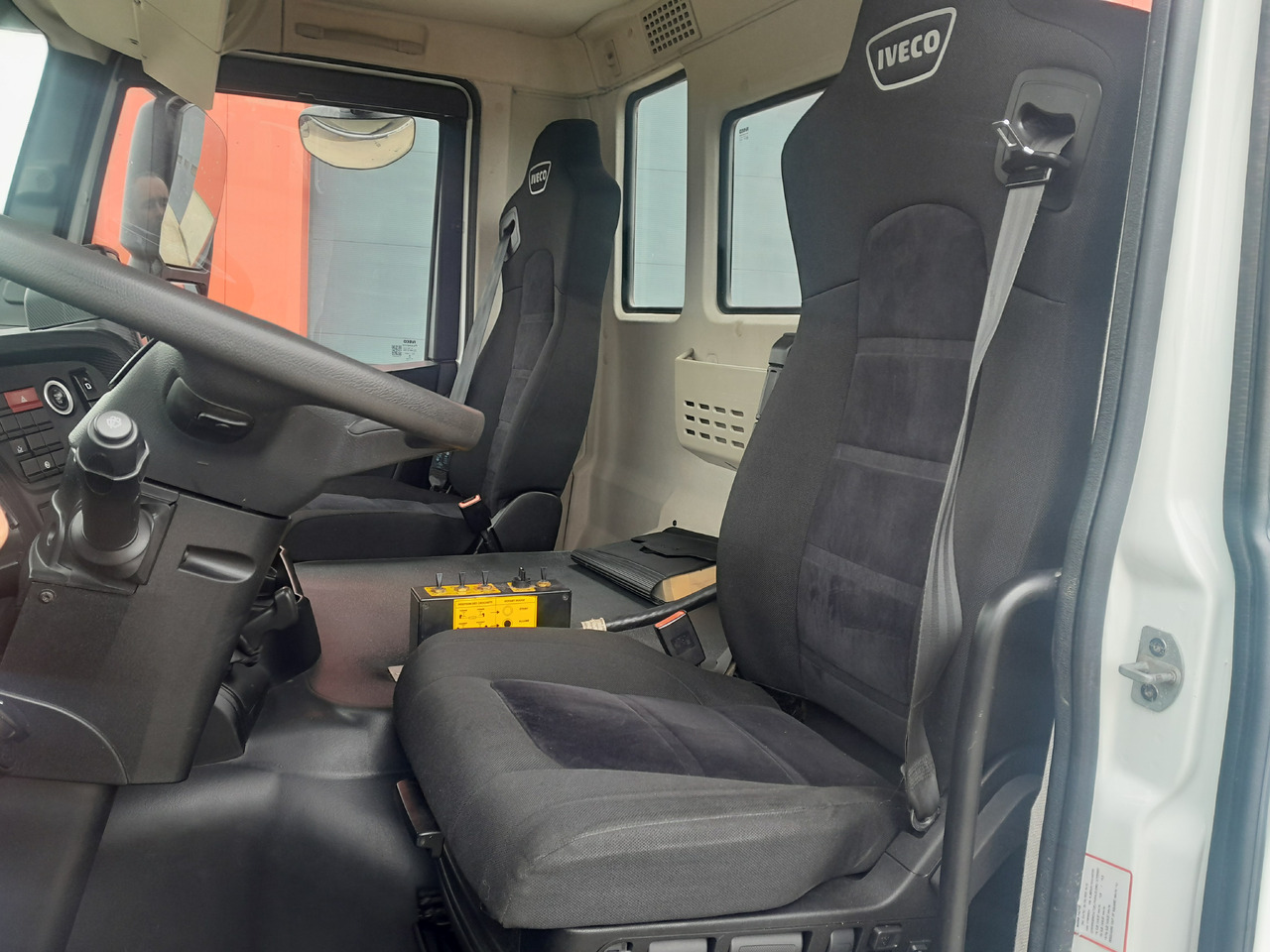 משאית הרמת וו IVECO: תמונה 11