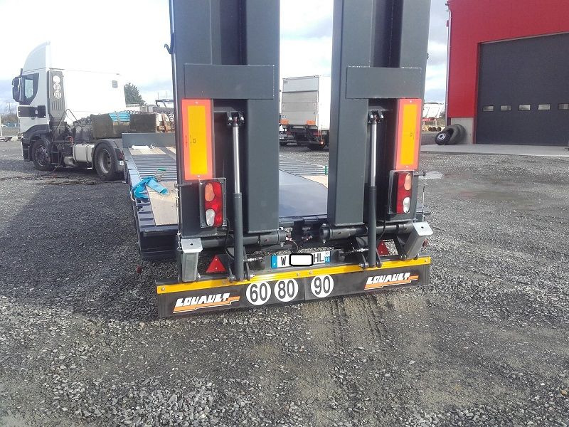 Louault 3 essieux plant carrier / low loader Trailer - קרון נגרר עם מטען נמוך: תמונה 3 Louault 3 essieux plant carrier / low loader Trailer - קרון נגרר עם מטען נמוך: תמונה 3