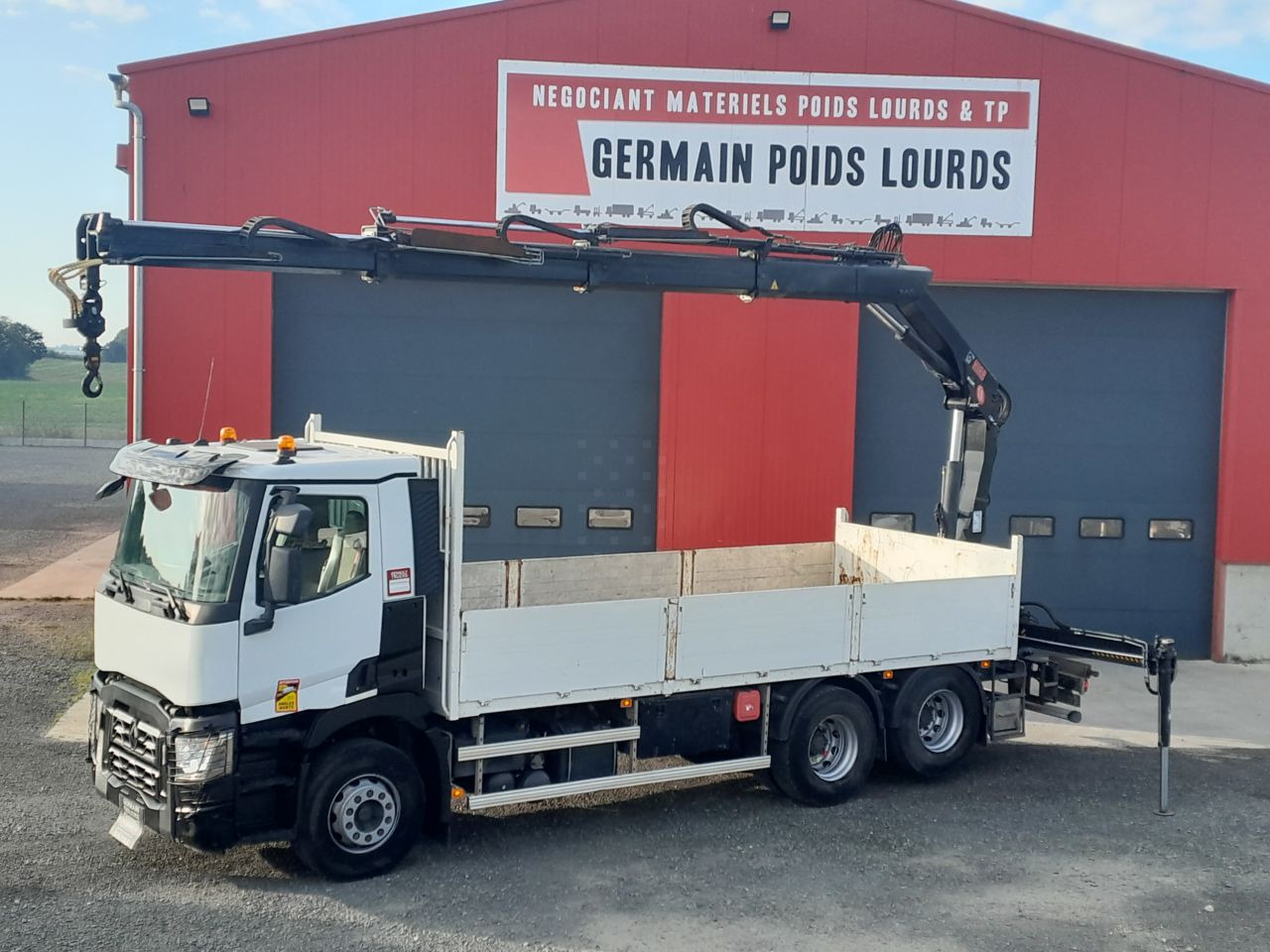 Renault C380 6x2 DTI11 6x2 Standard platform Truck - משאית צד נופל/ שטוחה, משאית מנוף: תמונה 1 Renault C380 6x2 DTI11 6x2 Standard platform Truck - משאית צד נופל/ שטוחה, משאית מנוף: תמונה 1