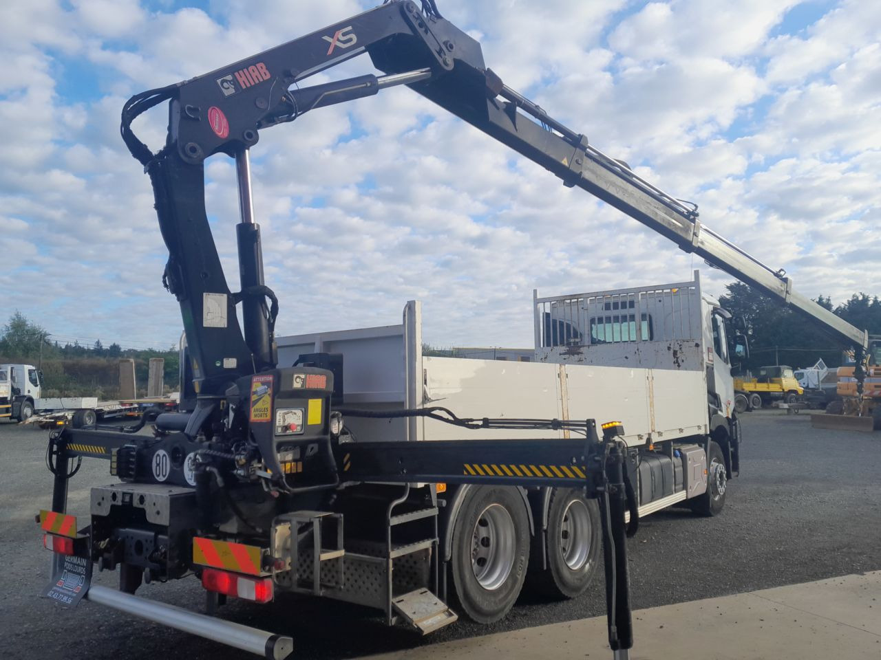 Renault C380 6x2 DTI11 6x2 Standard platform Truck - משאית צד נופל/ שטוחה, משאית מנוף: תמונה 3 Renault C380 6x2 DTI11 6x2 Standard platform Truck - משאית צד נופל/ שטוחה, משאית מנוף: תמונה 3