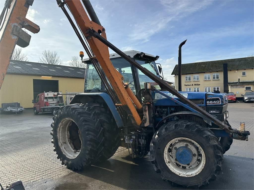 Ford 6640 SLE - טרקטור חקלאי: תמונה 1 Ford 6640 SLE - טרקטור חקלאי: תמונה 1