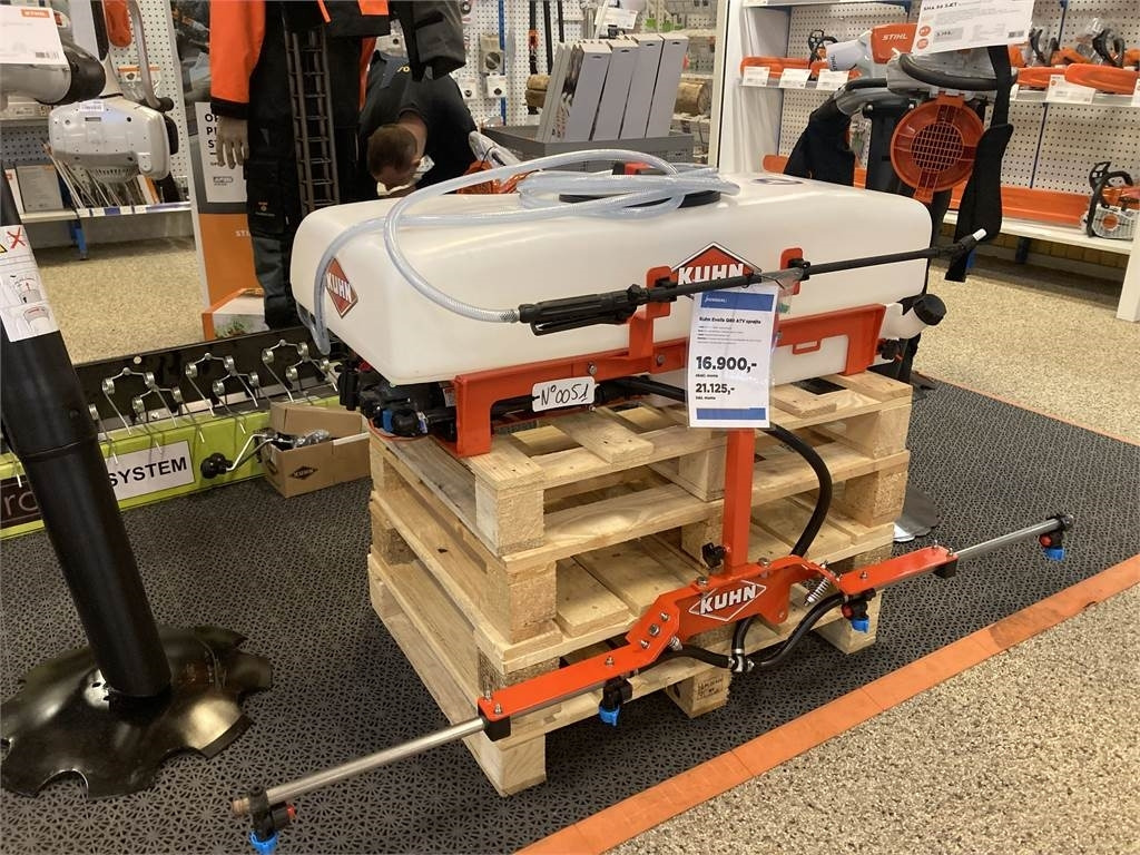 Kuhn EVOLIS Q80 - מרסס מותקן על טרקטור: תמונה 1 Kuhn EVOLIS Q80 - מרסס מותקן על טרקטור: תמונה 1