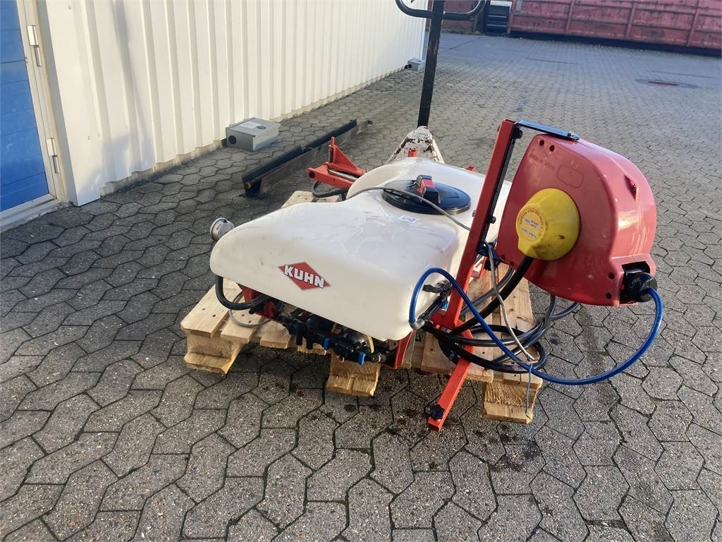 Kuhn EVOLIS Q80 - מרסס מותקן על טרקטור: תמונה 1 Kuhn EVOLIS Q80 - מרסס מותקן על טרקטור: תמונה 1